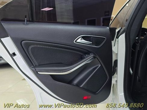 Used 2019 Mercedes-Benz CLA 250 image 12