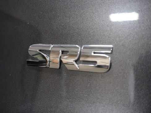 Used 2018 Toyota 4Runner SR5 Premium AWD/4WD image 7