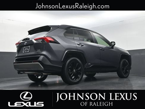 Used 2022 Toyota RAV4 XSE AWD/4WD image 19