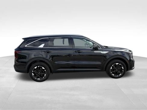 Used 2024 Kia Sorento S AWD/4WD image 9