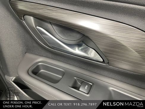 Used 2022 GMC Terrain SLT w/ Infotainment Package II image 42