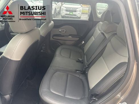 Used 2016 Kia Soul + w/ Primo Package FWD image 30
