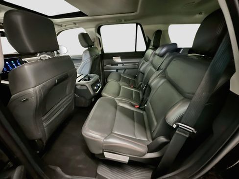 Used 2025 Ford Expedition Active AWD/4WD image 29