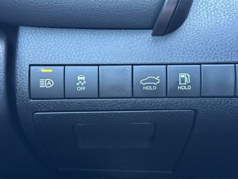 Used 2019 Toyota Camry SE image 29