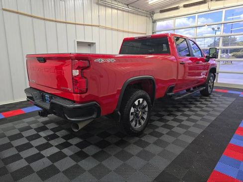 Used 2024 Chevrolet Silverado 2500 Custom w/ Custom Value Package AWD/4WD image 4