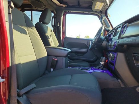 Used 2021 Jeep Wrangler Unlimited Sport image 16