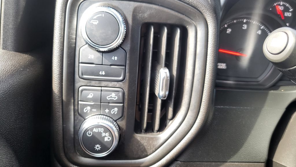 Used 2024 GMC Sierra 2500 Pro AWD/4WD image 33
