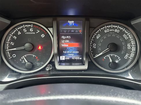 Used 2021 Toyota Tacoma TRD Off-Road w/ TRD Premium Off Road Package image 18