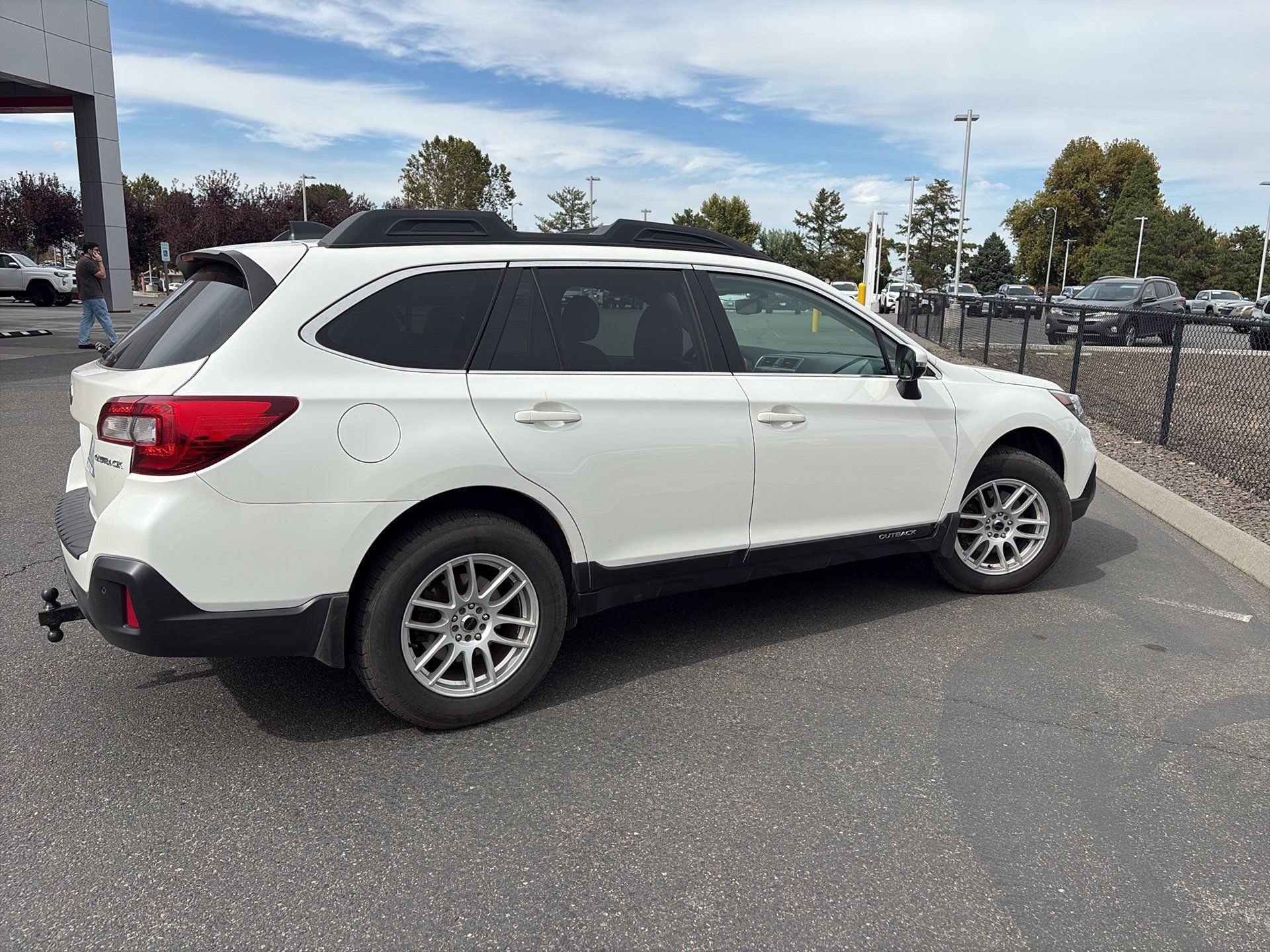 Used 2018 Subaru Outback 2.5i Limited AWD/4WD image 36