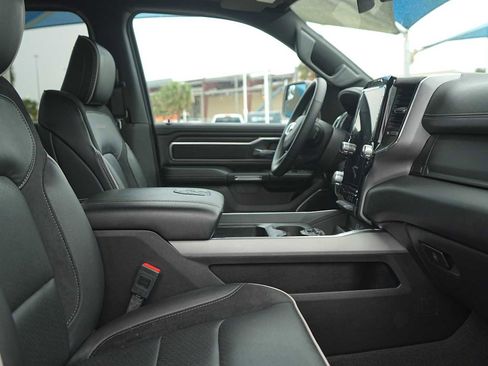 Used 2025 RAM 1500 Laramie AWD/4WD image 15
