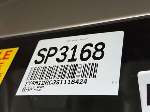 Used 2025 Volvo XC60 B5 Plus AWD/4WD image 7