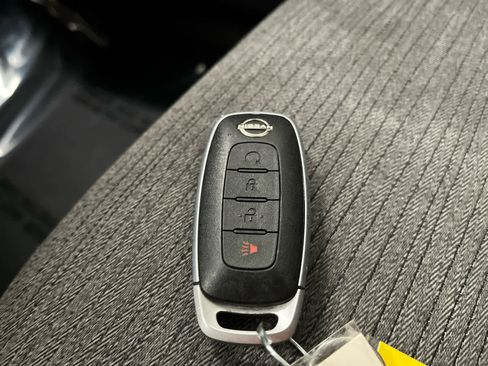 Used 2023 Nissan Rogue SV FWD image 36