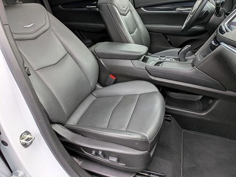 Certified 2025 Cadillac XT5 Premium Luxury image 39