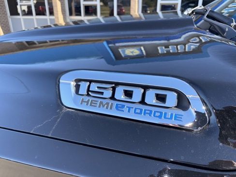 Used 2024 RAM 1500 Laramie image 11