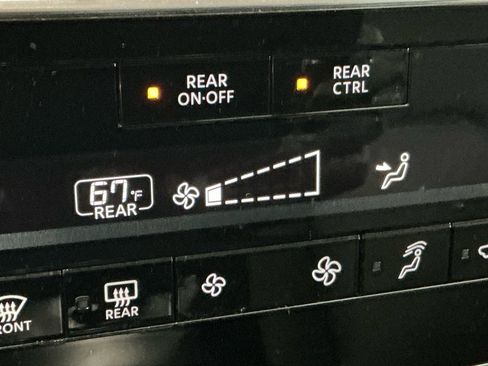 Used 2023 Nissan Armada SV w/ Cargo Package image 8