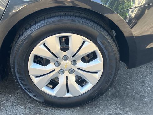 Used 2012 Chevrolet Cruze LS FWD image 14