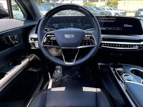 New 2026 Cadillac Lyriq Sport w/ LPO, Floor Liner Package AWD/4WD image 21