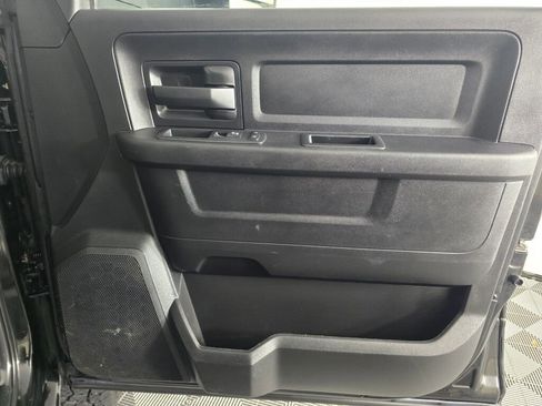 Used 2018 RAM 3500 Tradesman w/ Chrome Appearance Group image 38