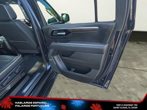 Certified 2025 Chevrolet Suburban Premier RWD image 30