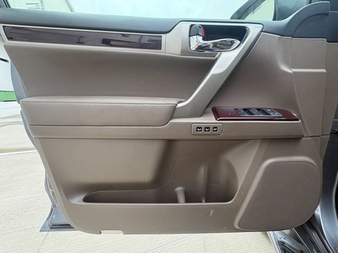 Used 2015 Lexus GX 460 w/ Premium Package AWD/4WD image 20