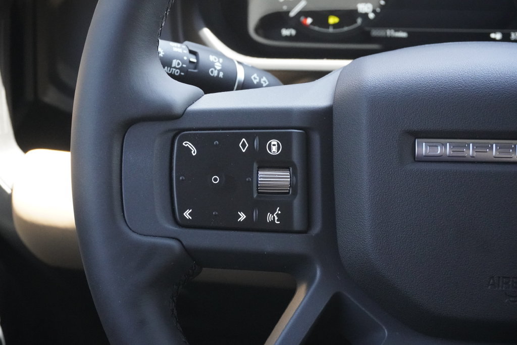 New 2026 Land Rover Defender 110 S AWD/4WD image 12