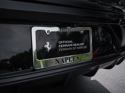 Used 2022 Bentley Bentayga image 17