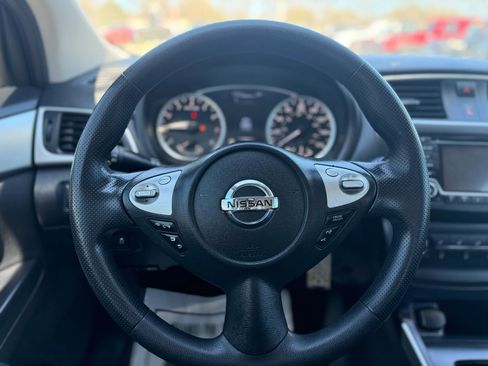 Used 2018 Nissan Sentra S image 17