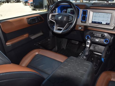 Used 2022 Ford Bronco Outer Banks AWD/4WD image 15