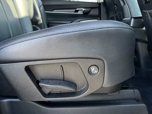 Used 2023 Kia Telluride EX w/ EX Captain's Chair Package image 35