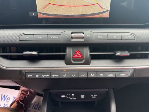 New 2025 Kia K4 LXS image 32