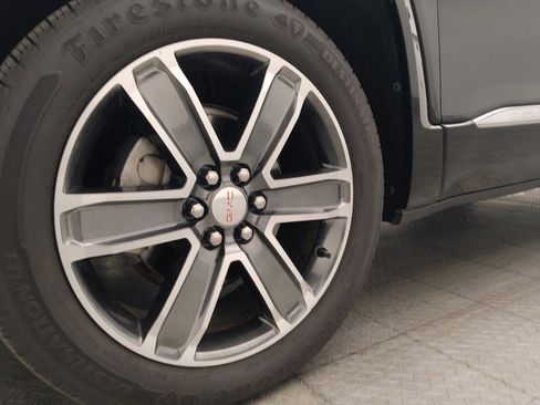 Used 2017 GMC Acadia Denali w/ Technology Package FWD image 31