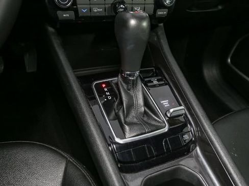 Used 2024 Jeep Compass Latitude AWD/4WD image 26