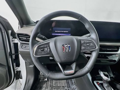 Certified 2024 Buick Envista Avenir FWD image 10