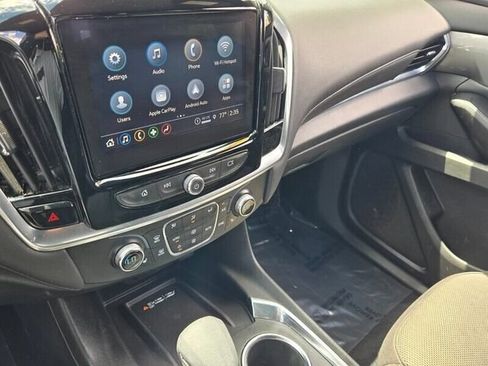 Used 2023 Chevrolet Traverse LT FWD image 21