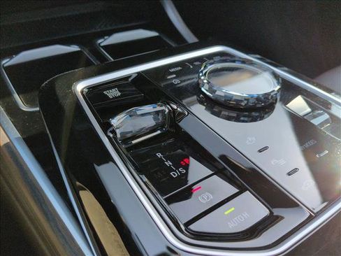 Used 2025 BMW 740i xDrive image 12