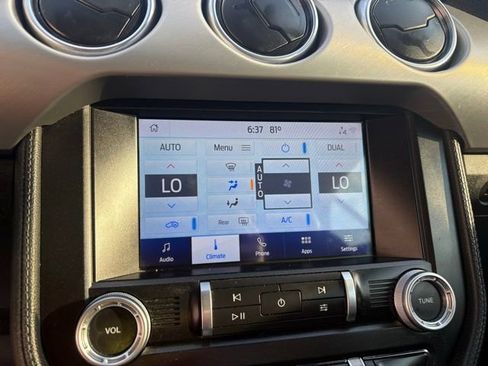 Used 2022 Ford Mustang Premium image 18
