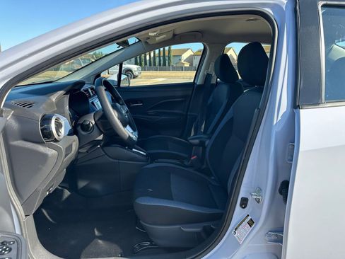 Used 2025 Nissan Versa SV w/ Trunk Package image 25
