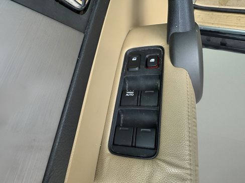 Used 2010 Honda CR-V EX-L image 16