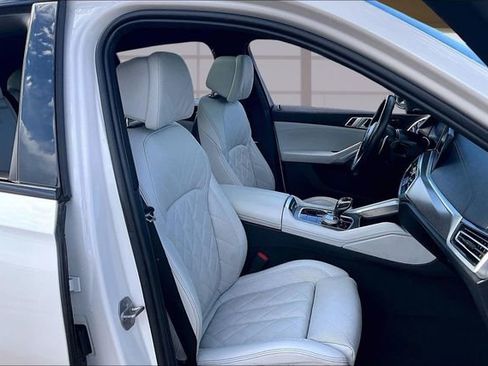 Used 2023 BMW X6 xDrive40i w/ M Sport Package image 7