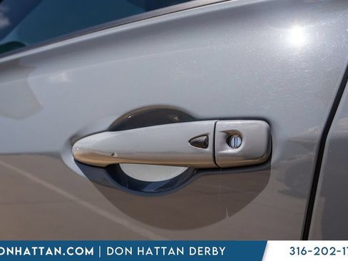 Used 2023 Nissan Kicks SR w/ SR Premium Package FWD image 37