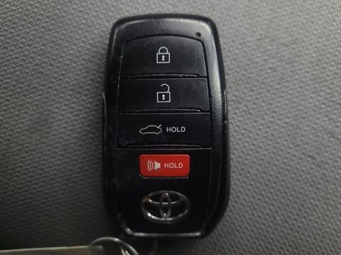 Used 2024 Toyota Corolla SE FWD image 32