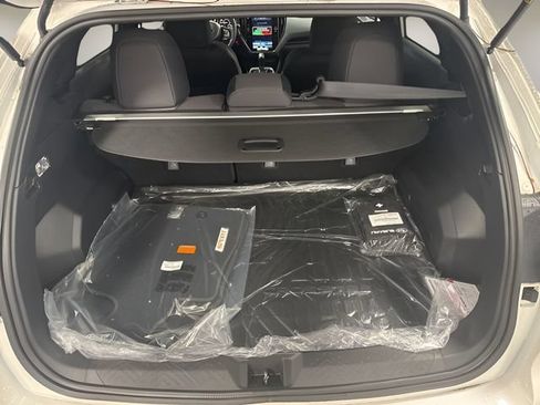 Used 2025 Subaru Crosstrek 2.5i Sport w/ Crosstrek Mirror Package AWD/4WD image 9