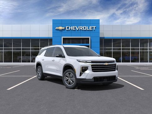 New 2025 Chevrolet Traverse LT image 1