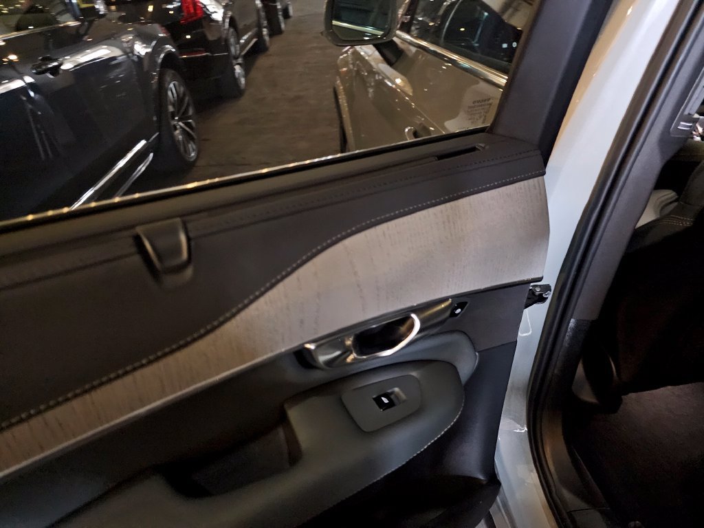 Certified 2025 Volvo XC90 B6 Ultra w/ Protection Package AWD/4WD image 13
