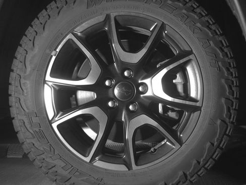 Used 2025 Jeep Compass Trailhawk AWD/4WD image 13