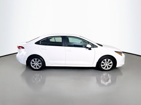 Used 2025 Toyota Corolla LE FWD image 11