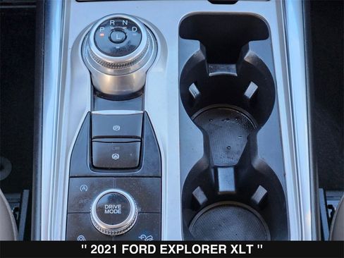 Used 2021 Ford Explorer XLT w/ Equipment Group 202A image 24