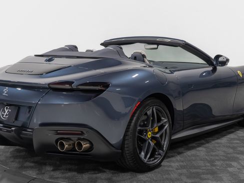 Used 2025 Ferrari Roma Spider image 6