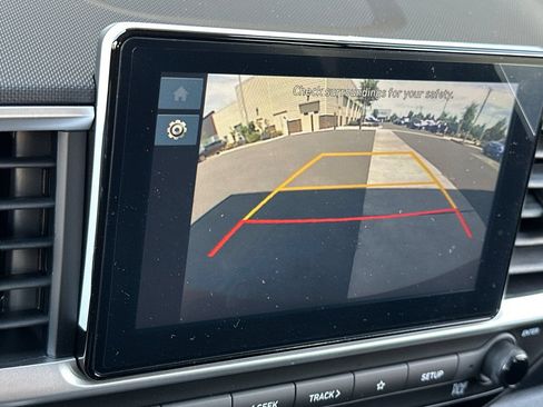 Used 2026 Hyundai Venue SE FWD image 18