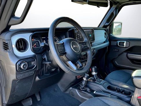 Certified 2024 Jeep Wrangler Willys image 18